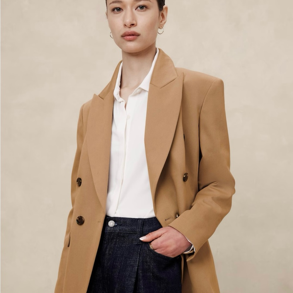 Banana Republic STRETCH-COTTON ICON BLAZER, color: Afternoon Latte, size: 4, NWT